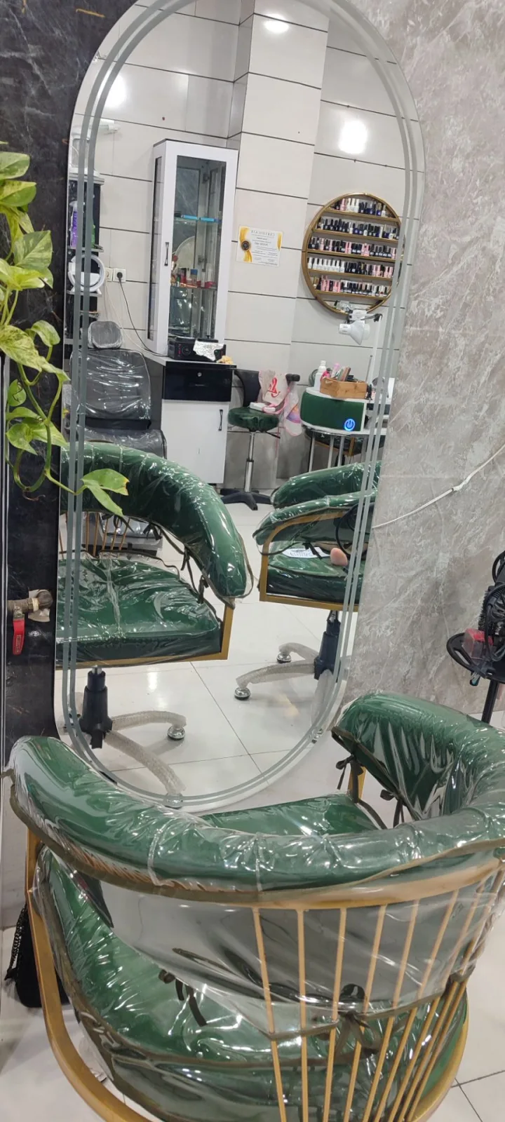 تصویر گالری سالن زیبایی قصر خاطره