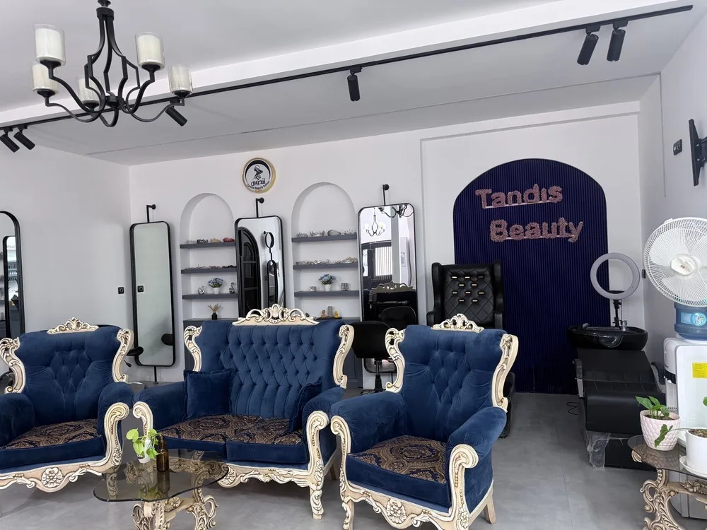 تصویر گالری آموزشگاه وسالن زیبایی تندیس